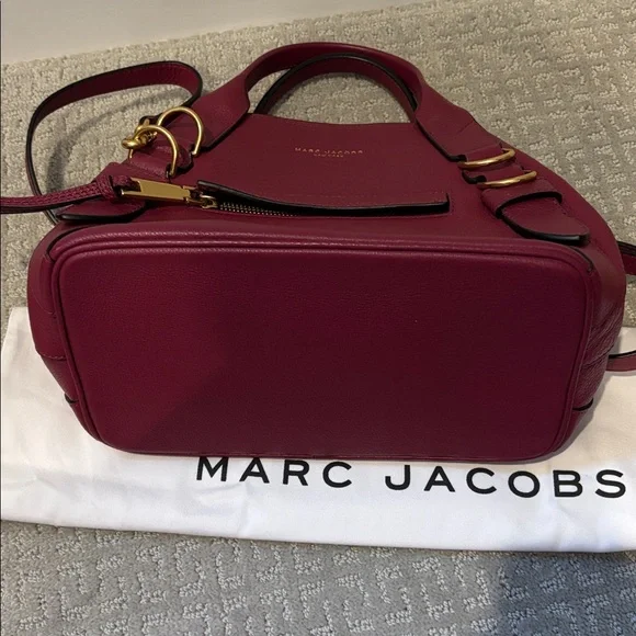 Classic Marc Jacobs Small Anchor Bag, just like wine, aged but still fine! - Picture 6 of 12